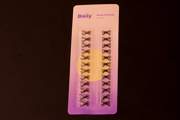 Size 0 Black hooks & eyes