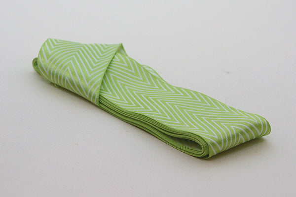 Lime & White Zig Zag