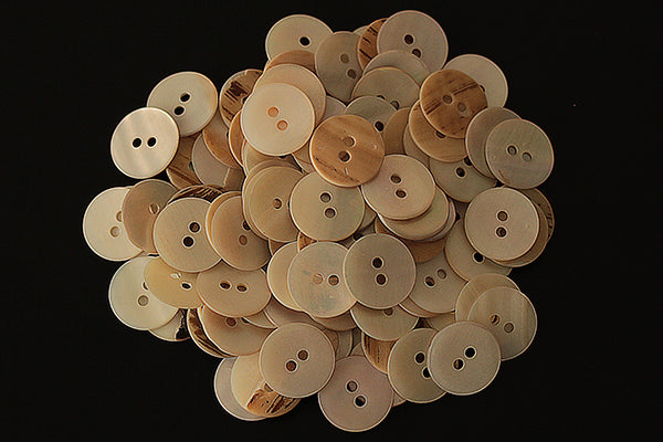 Beige and brown mother of pearl buttons, 15mm