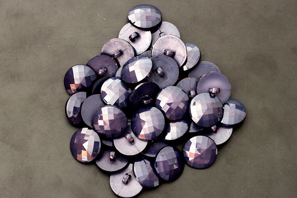 Navy shank button, 18mm, hexagonal texture on top