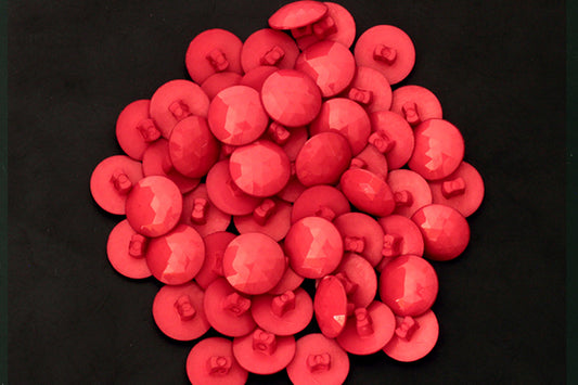 Coral shank button, 14mm, hexagonal texture on top