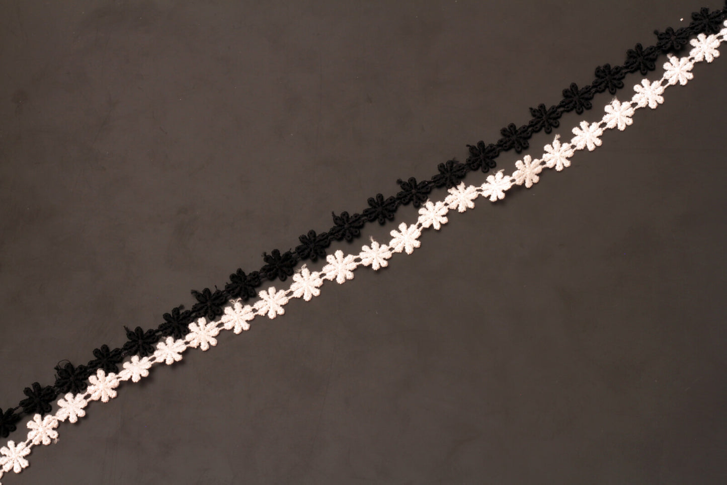 Daisy Lace