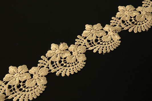 Cream scalloped polyester lace