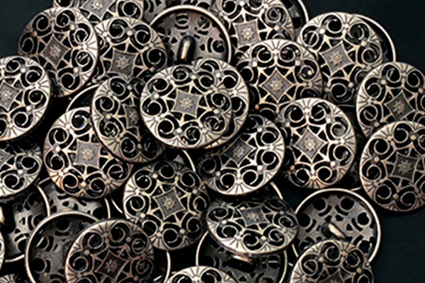 Metal buttons