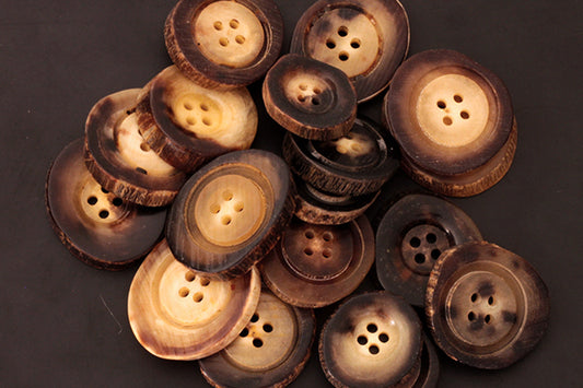Mid coloured genuine horn buttons
